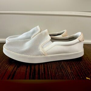 Dr. Scholl’s 9.5 women’s memory foam cool fit slide on white breathable shoes